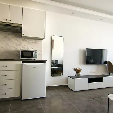 Apartment Phaedrus Living: Seaside Luxury Flat Athina 116