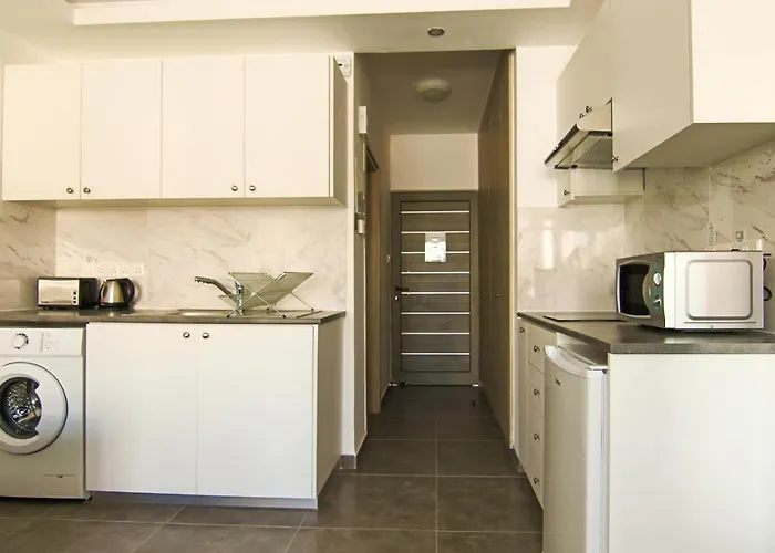 Phaedrus Living: Seaside Luxury Flat Athina 116 アパート *