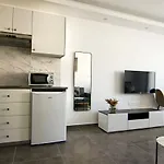 Apartment Phaedrus Living: Seaside Luxury Flat Athina 116