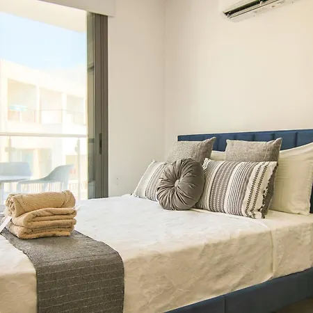 Phaedrus Living: Seaside Luxury Flat Athina 116 * פאפוס