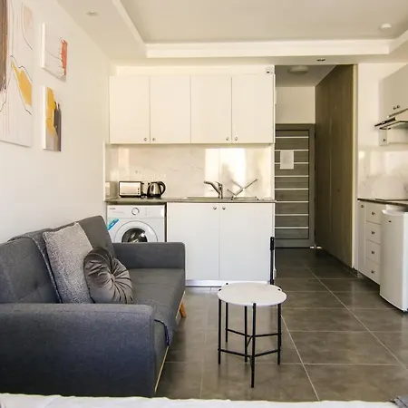 Phaedrus Living: Seaside Luxury Flat Athina 116 דירה פאפוס