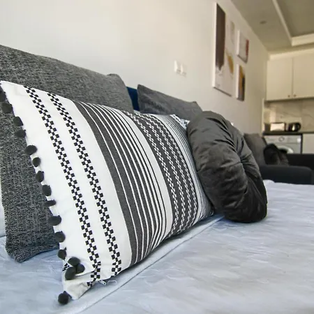 Phaedrus Living: Seaside Luxury Flat Athina 116